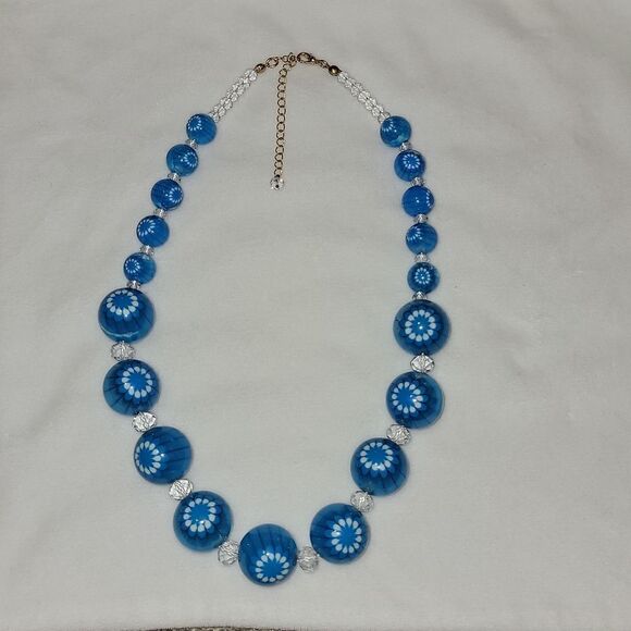 Stunning Graduated Bead Handmade Handcrafted Necklace 22-25 Inches NWOT - Picture 2 of 5